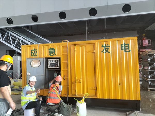 南浔怎样判断空气滤清器是否需要更换？